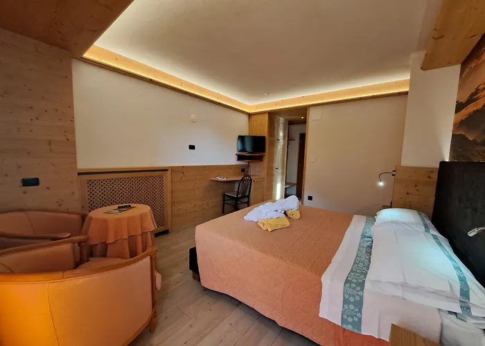 Hotel Ping Pong: Lake&Nature Hotel Gloria